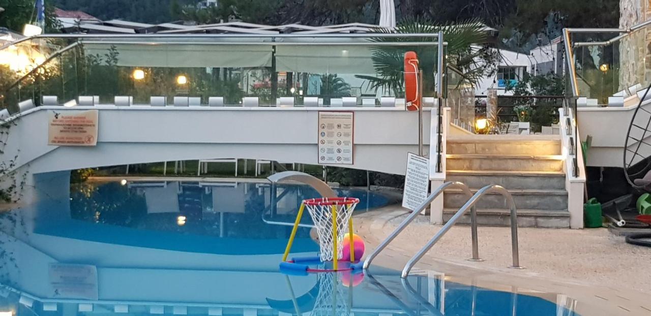 Hatzoudis Luxury Suites Chrysi Ammoudia Exterior photo