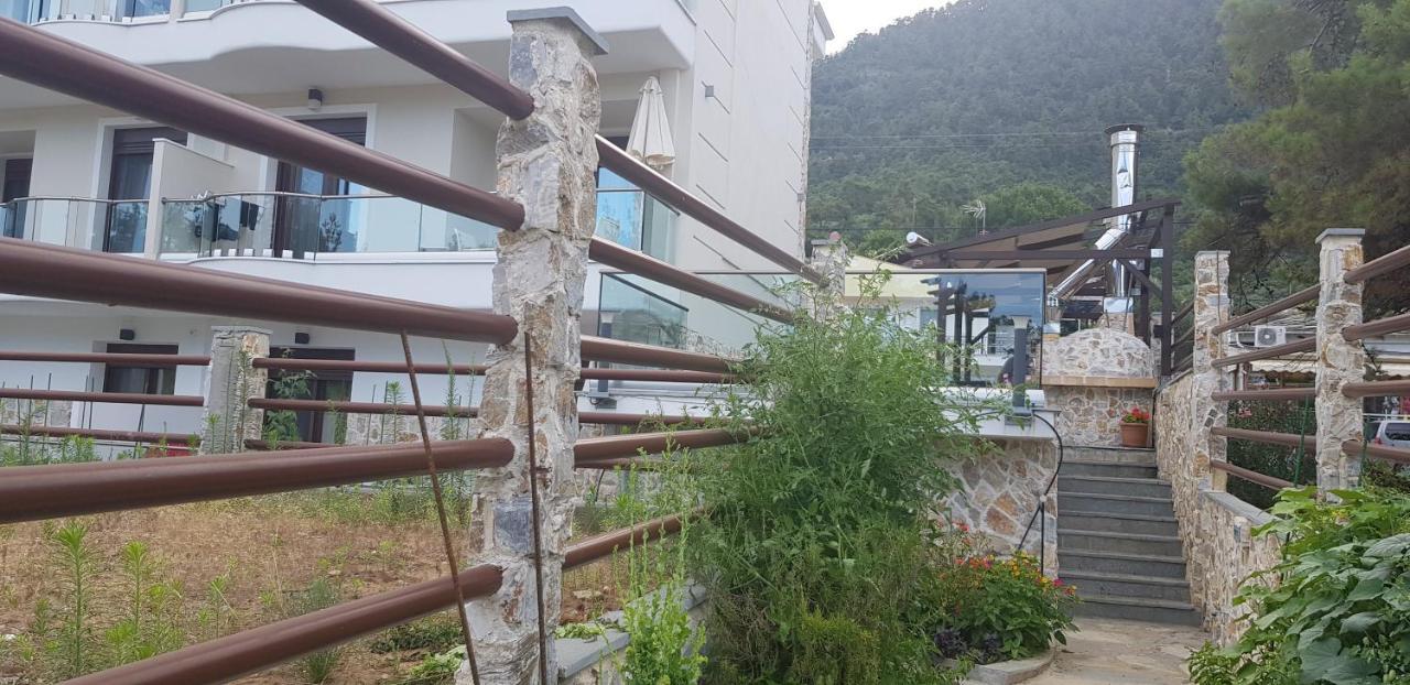 Hatzoudis Luxury Suites Chrysi Ammoudia Exterior photo