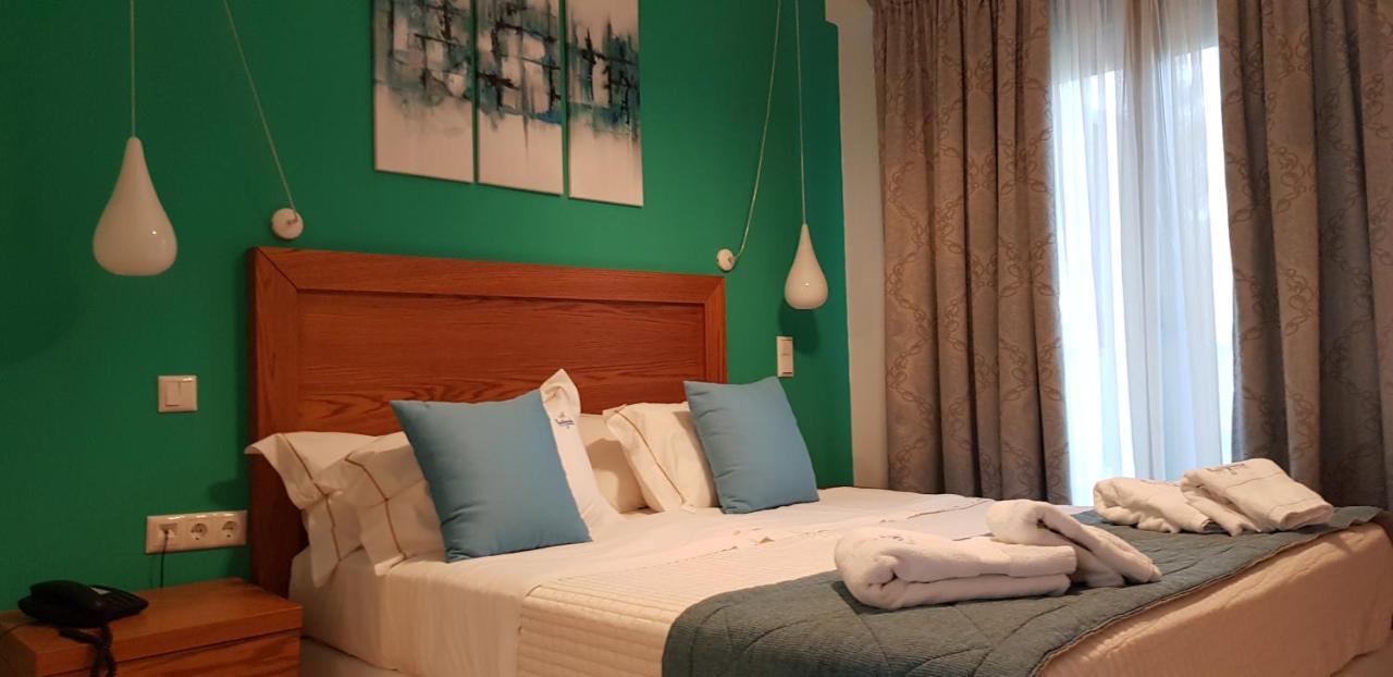 Hatzoudis Luxury Suites Chrysi Ammoudia Exterior photo