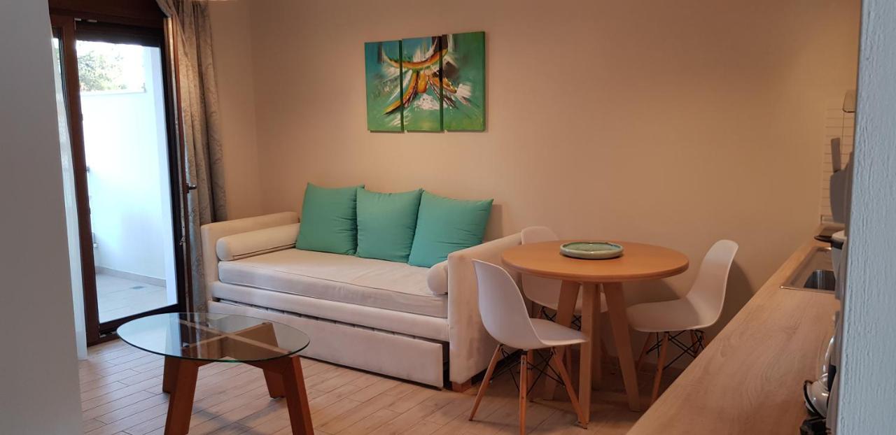 Hatzoudis Luxury Suites Chrysi Ammoudia Exterior photo