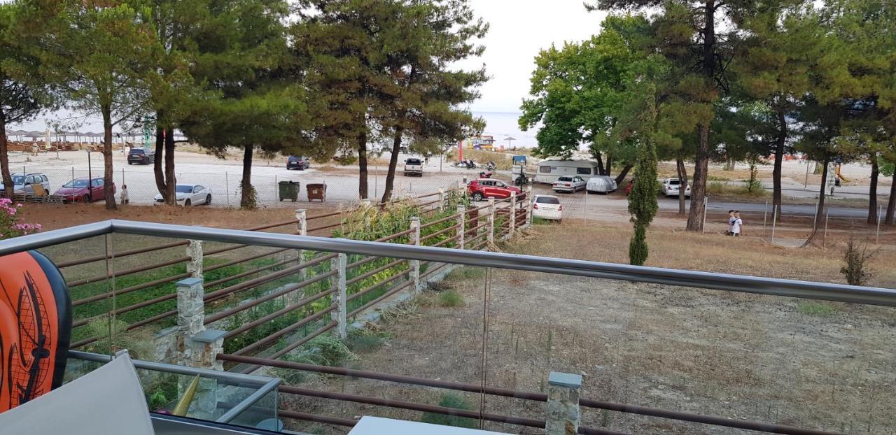 Hatzoudis Luxury Suites Chrysi Ammoudia Exterior photo