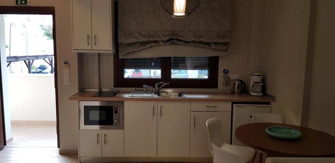 Hatzoudis Luxury Suites Chrysi Ammoudia Exterior photo