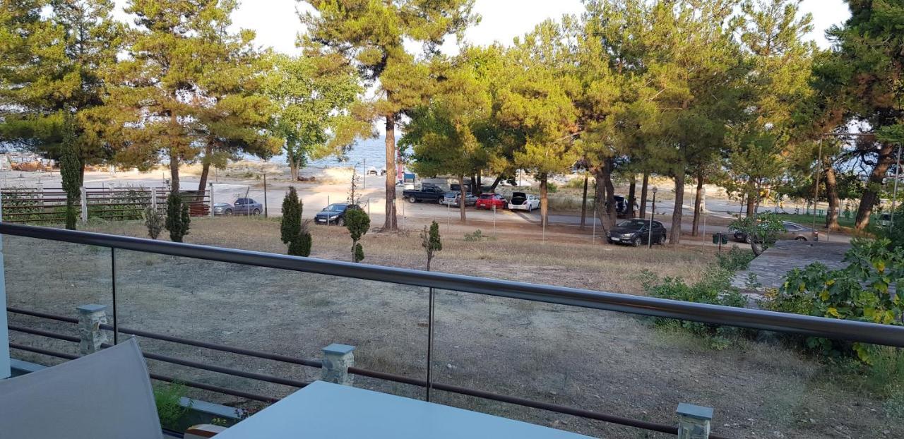 Hatzoudis Luxury Suites Chrysi Ammoudia Exterior photo