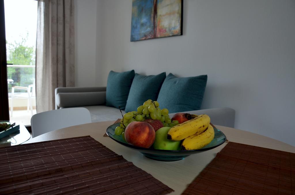 Hatzoudis Luxury Suites Chrysi Ammoudia Exterior photo