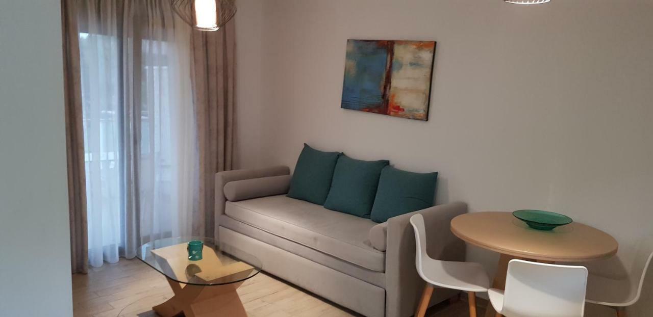 Hatzoudis Luxury Suites Chrysi Ammoudia Exterior photo